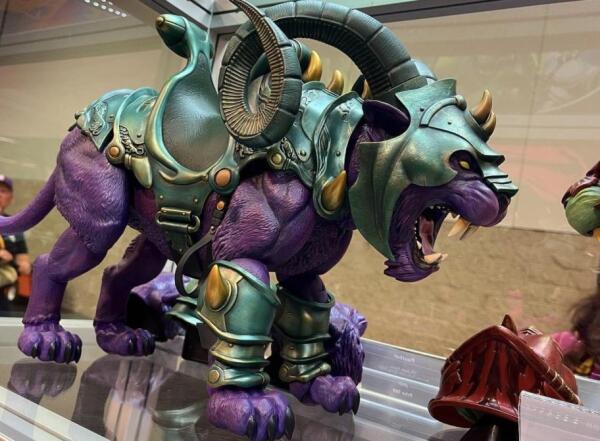 Panthor, die Kampfkatze von Skeletor, von Mondo aus der MotU-Reihe